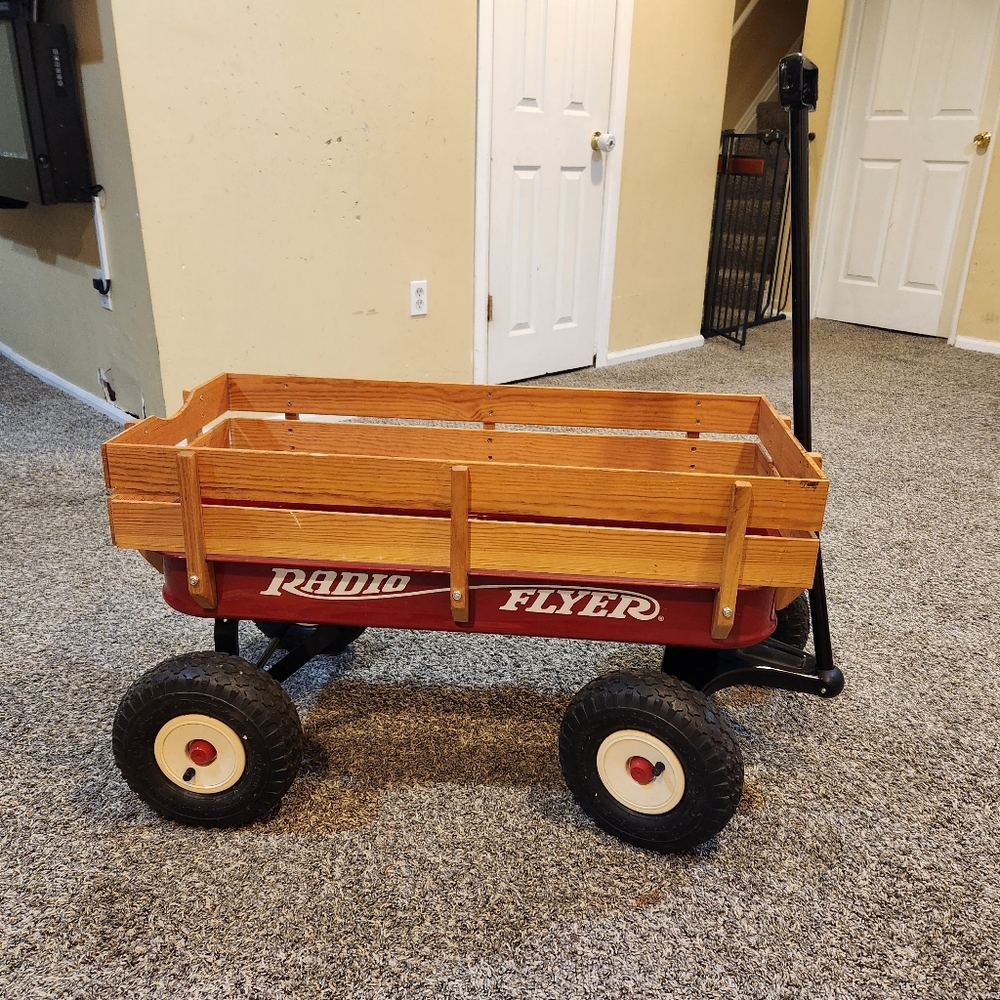 Radio Flyer Wagon Model #22 W Great Condition
